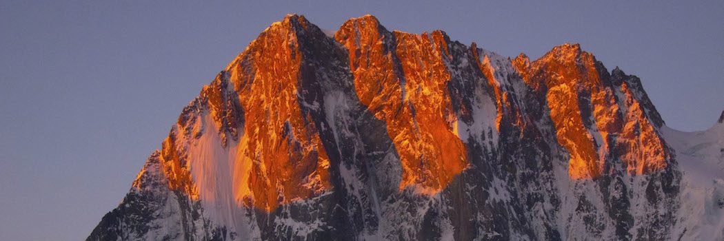 Grandes Jorasses, en af de imponerende toppe i Mont Blanc massivet